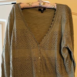 Lightweight cardigan sweater